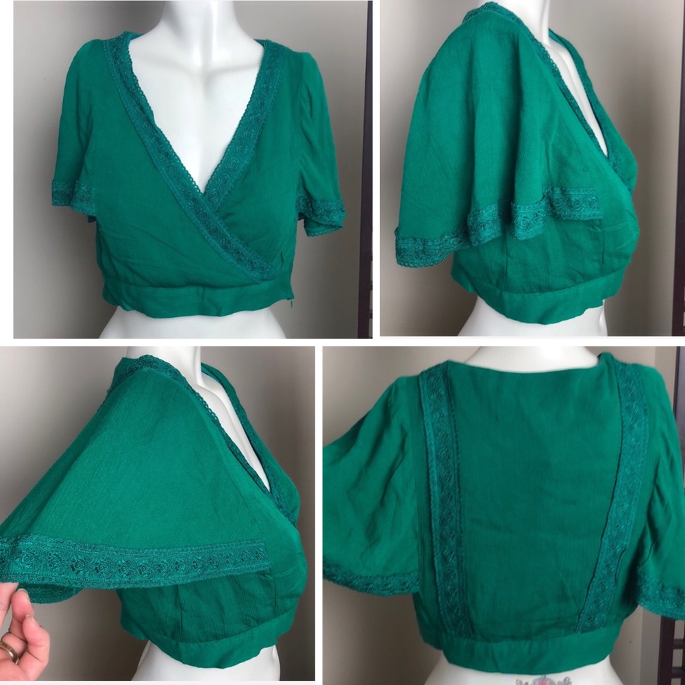 Miami Francesca’s Forest Green V-Neck Crop Top Lace Trim Size L
